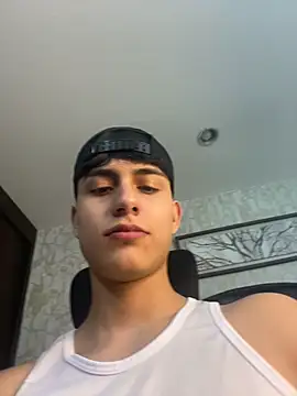 Snapshot of Lander_Cruz chatting on April 30, 2026, 8:57 pm Lander Cruz online show from April 30, 2026, 8:57 pm