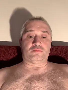 Olomoucak1982 online show from April 8, 2026, 5:35 pm