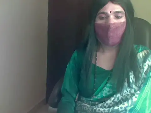 Snapshot of Lovely_Ladyboy_star chatting on February 28, 2026, 4:13 am Lovely Ladyboy star online show from February 28, 2026, 4:13 am