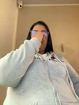 Carameloswing1 online show from April 21, 2026, 12:11 pm