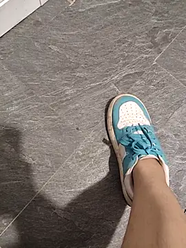 Miky Lyn online show from February 28, 2026, 2:07 pm