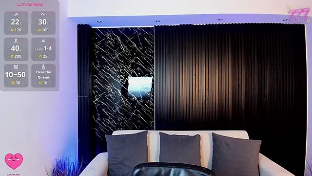 Snapshot of TiffanyHoustton chatting on March 16, 2026, 11:58 am TiffanyHoustton online show from March 16, 2026, 11:58 am