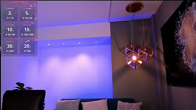 Snapshot of TiffanyHoustton chatting on March 29, 2026, 12:16 pm TiffanyHoustton online show from March 29, 2026, 12:16 pm