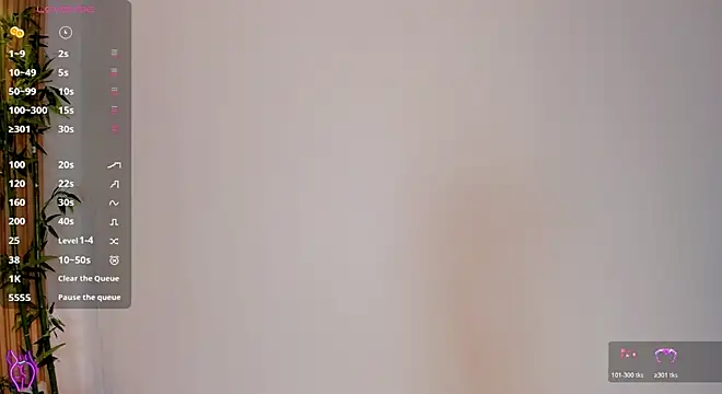 Snapshot of TiffanyHoustton chatting on April 10, 2026, 12:21 pm TiffanyHoustton online show from April 10, 2026, 12:21 pm