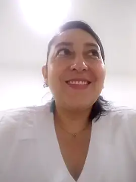 Valeria montana  online show from June 1, 2026, 12:18 pm