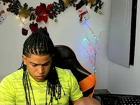 Snapshot of alex_balck chatting on December 18, 2025, 11:38 am alex balck online show from December 18, 2025, 11:38 am