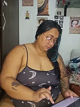 vicky-duarte online show from May 13, 2026, 11:44 pm