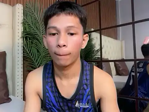 TheBoyAboveYou online show from May 30, 2026, 12:41 am