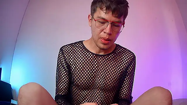 Snapshot of nicolatinboy chatting on February 25, 2026, 9:13 pm nicolatinboy online show from February 25, 2026, 9:13 pm