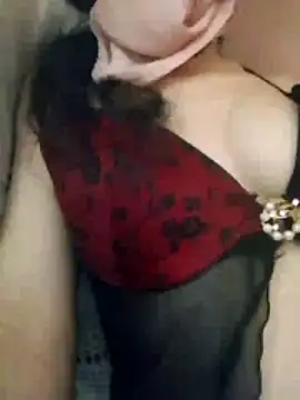 Snapshot of Almas-arabic chatting on March 26, 2026, 1:49 pm Almas-arabic online show from March 26, 2026, 1:49 pm