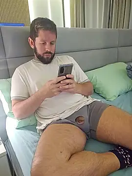 Snapshot of RipMyUnderwear chatting on June 17, 2026, 12:24 am RipMyUnderwear online show from June 17, 2026, 12:24 am