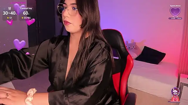 CloeMoon online show from March 8, 2026, 5:33 am