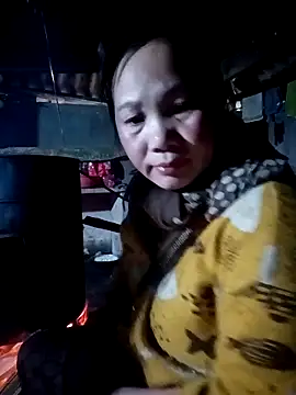 ava-dellght online show from February 9, 2026, 1:31 am