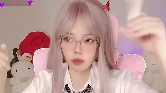 Miyeoonn online show from May 19, 2026, 6:14 pm