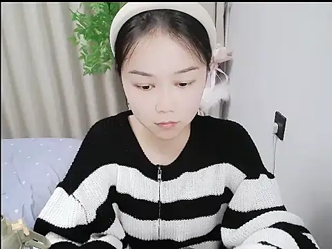 mili923 online show from February 12, 2026, 2:23 pm