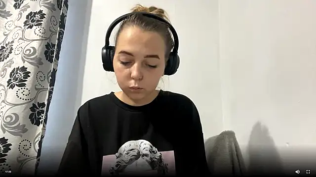 DavidaDao online show from December 4, 2025, 2:04 pm