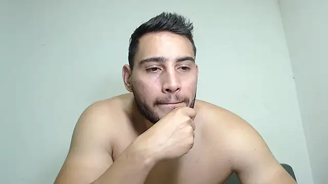 Seank Noszka online show from May 14, 2026, 4:52 am
