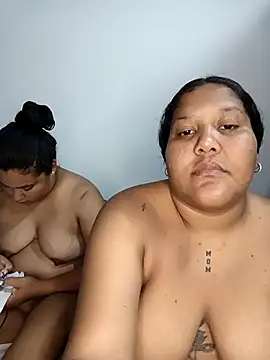 VaneandRossy online show from April 29, 2026, 2:37 am