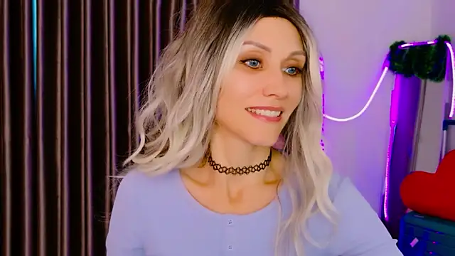 Snapshot of betty_xoxoo chatting on February 12, 2026, 10:32 am betty xoxoo online show from February 12, 2026, 10:32 am