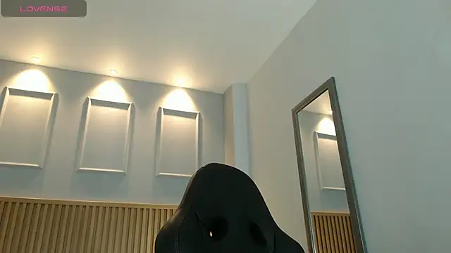 Snapshot of VENUSGREYS1 chatting on April 29, 2026, 6:36 pm VENUSGREYS1 online show from April 29, 2026, 6:36 pm