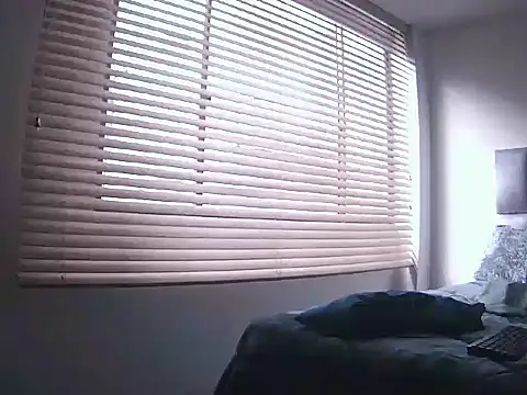 Fernanda andrew online show from February 27, 2026, 7:47 pm