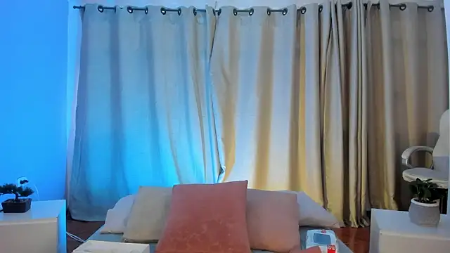 Amy Parkker online show from April 8, 2026, 12:49 pm