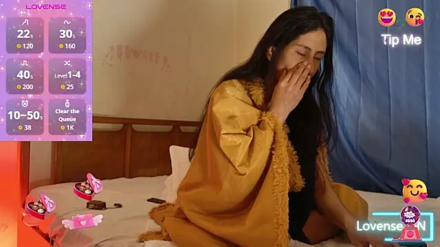 Snapshot of MoonLipsON- chatting on February 13, 2026, 4:30 am MoonLipsON- online show from February 13, 2026, 4:30 am