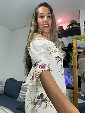 sandrafarrely online show from May 13, 2026, 1:03 am