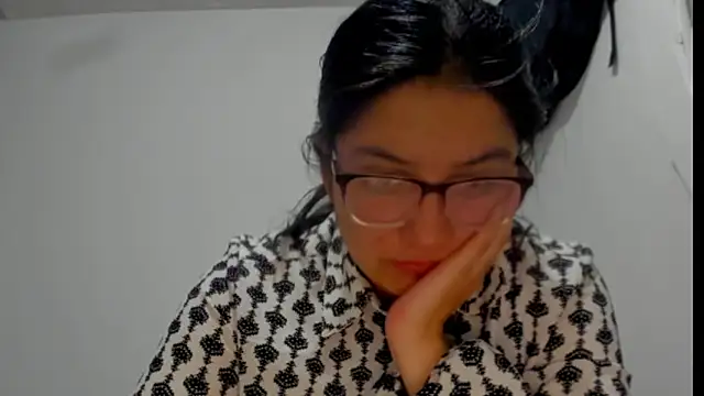 eva smit t online show from April 10, 2026, 2:39 am