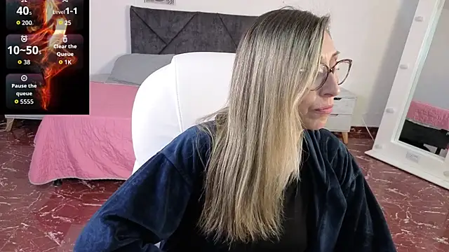 Scarlett 079 online show from April 17, 2026, 11:46 am