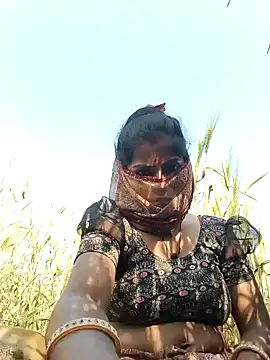 Ponam sexy online show from February 25, 2026, 10:47 am