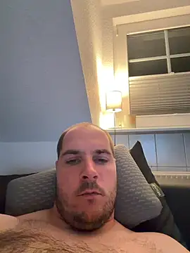 GeilerFinn95 online show from June 18, 2026, 11:20 pm