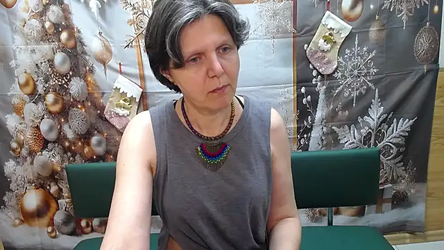 Snapshot of LunaDobra chatting on January 10, 2026, 6:20 pm LunaDobra online show from January 10, 2026, 6:20 pm