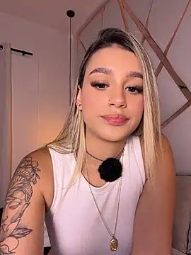 Sophie-velvet online show from June 26, 2026, 7:51 pm
