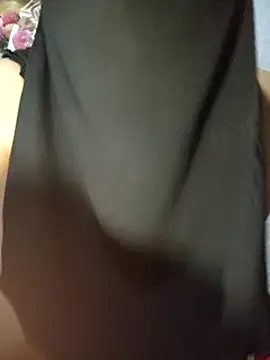 Snapshot of -Batta- chatting on January 14, 2026, 2:06 am -Batta- online show from January 14, 2026, 2:06 am