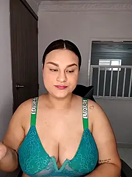 Snapshot of Valeriaa_21 chatting on April 6, 2026, 8:21 pm Valeriaa 21 online show from April 6, 2026, 8:21 pm