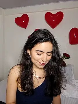 saasha Petit online show from February 8, 2026, 10:29 am