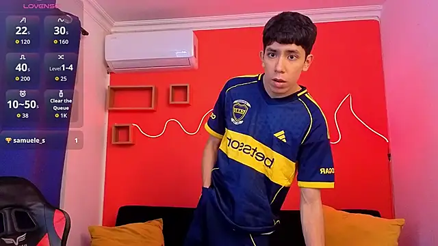 Neo Twink online show from March 15, 2026, 4:35 pm