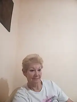 Snapshot of Calypso-Loove chatting on February 3, 2026, 11:37 am Calypso-Loove online show from February 3, 2026, 11:37 am