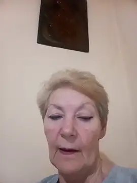 Snapshot of Calypso-Loove chatting on February 14, 2026, 12:24 pm Calypso-Loove online show from February 14, 2026, 12:24 pm