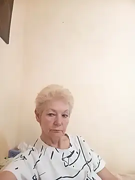 Snapshot of Calypso-Loove chatting on April 6, 2026, 10:16 am Calypso-Loove online show from April 6, 2026, 10:16 am