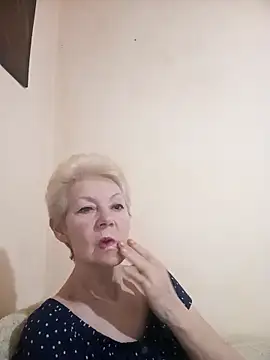 Snapshot of Calypso-Loove chatting on April 13, 2026, 3:17 pm Calypso-Loove online show from April 13, 2026, 3:17 pm