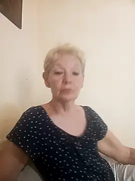 Snapshot of Calypso-Loove chatting on June 21, 2026, 1:24 pm Calypso-Loove online show from June 21, 2026, 1:24 pm