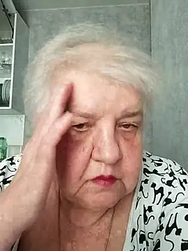 HapinessLovee online show from May 16, 2026, 10:23 am