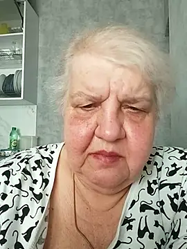 HapinessLovee online show from May 17, 2026, 11:17 am