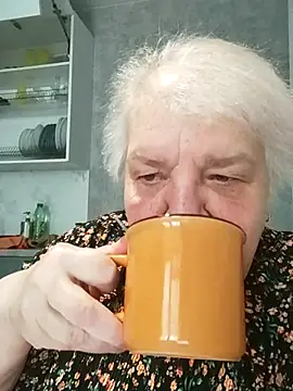 HapinessLovee online show from June 1, 2026, 6:37 am