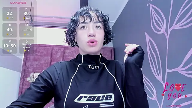 Kiara Fox   online show from March 14, 2026, 9:42 pm