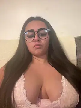 Wild Busty Niyah XX online show from February 19, 2026, 9:22 pm