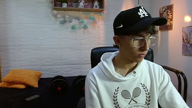 Snapshot of jeremy_job chatting on January 10, 2026, 11:34 am jeremy job online show from January 10, 2026, 11:34 am