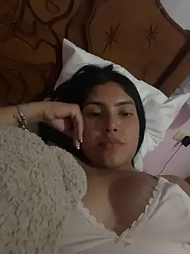  Laurentt  online show from February 3, 2026, 1:59 am